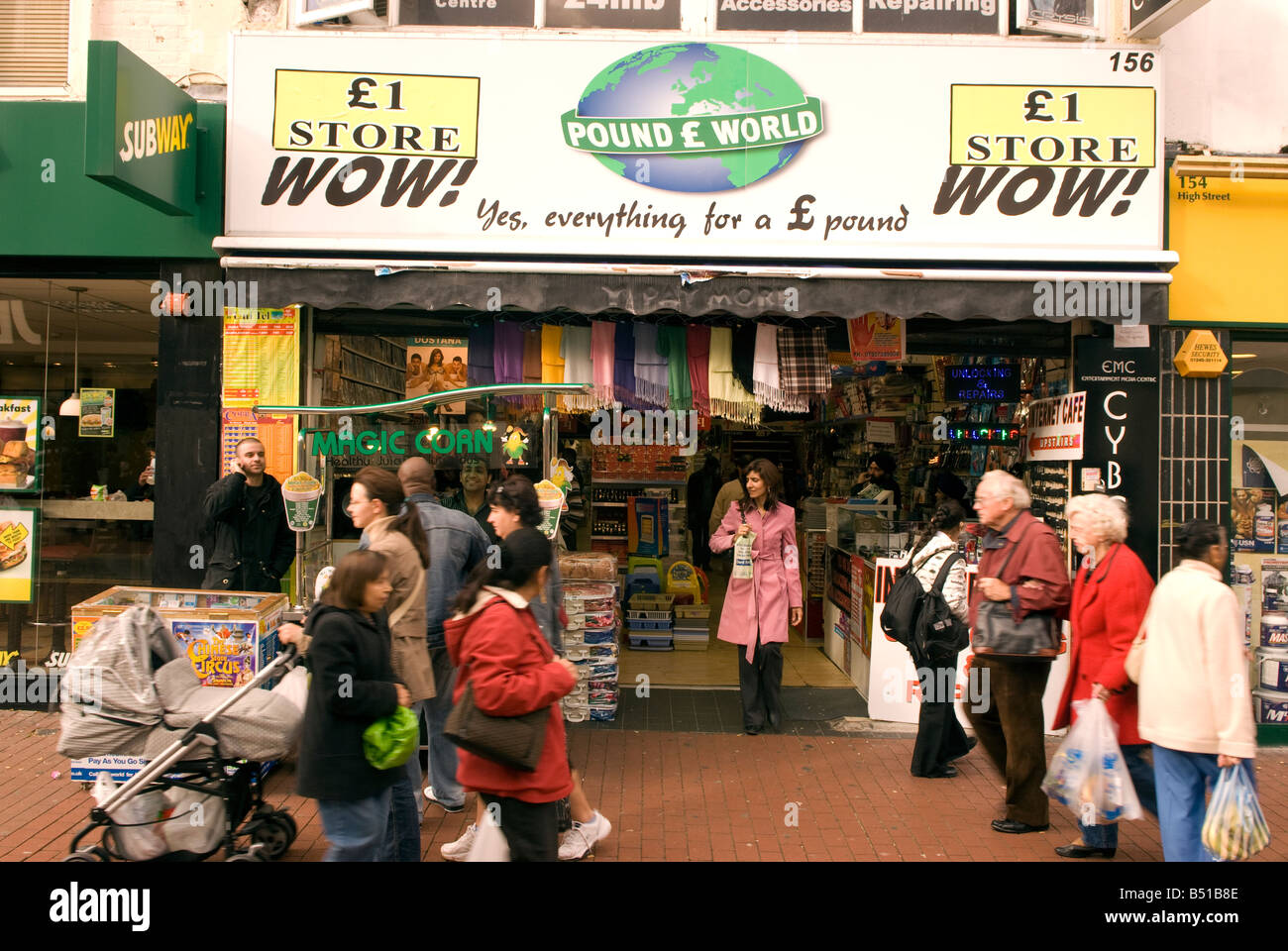£1 Shop, Hounslow High Street, Middlesex UK Stockfoto
