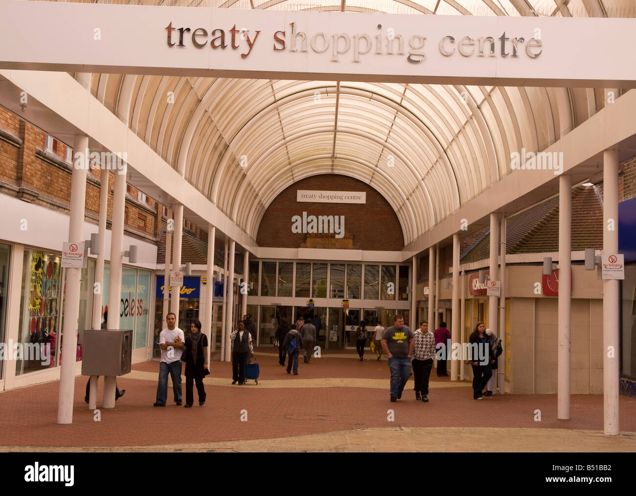 Vertrags Einkaufszentrum, Hounslow, Middlesex UK Stockfoto
