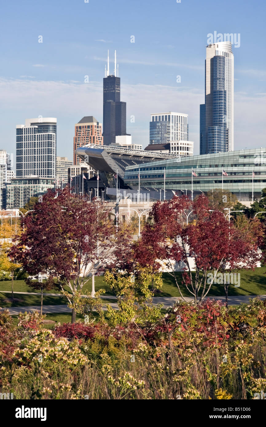 Soldier Field und Downtown in Chicago Stockfoto