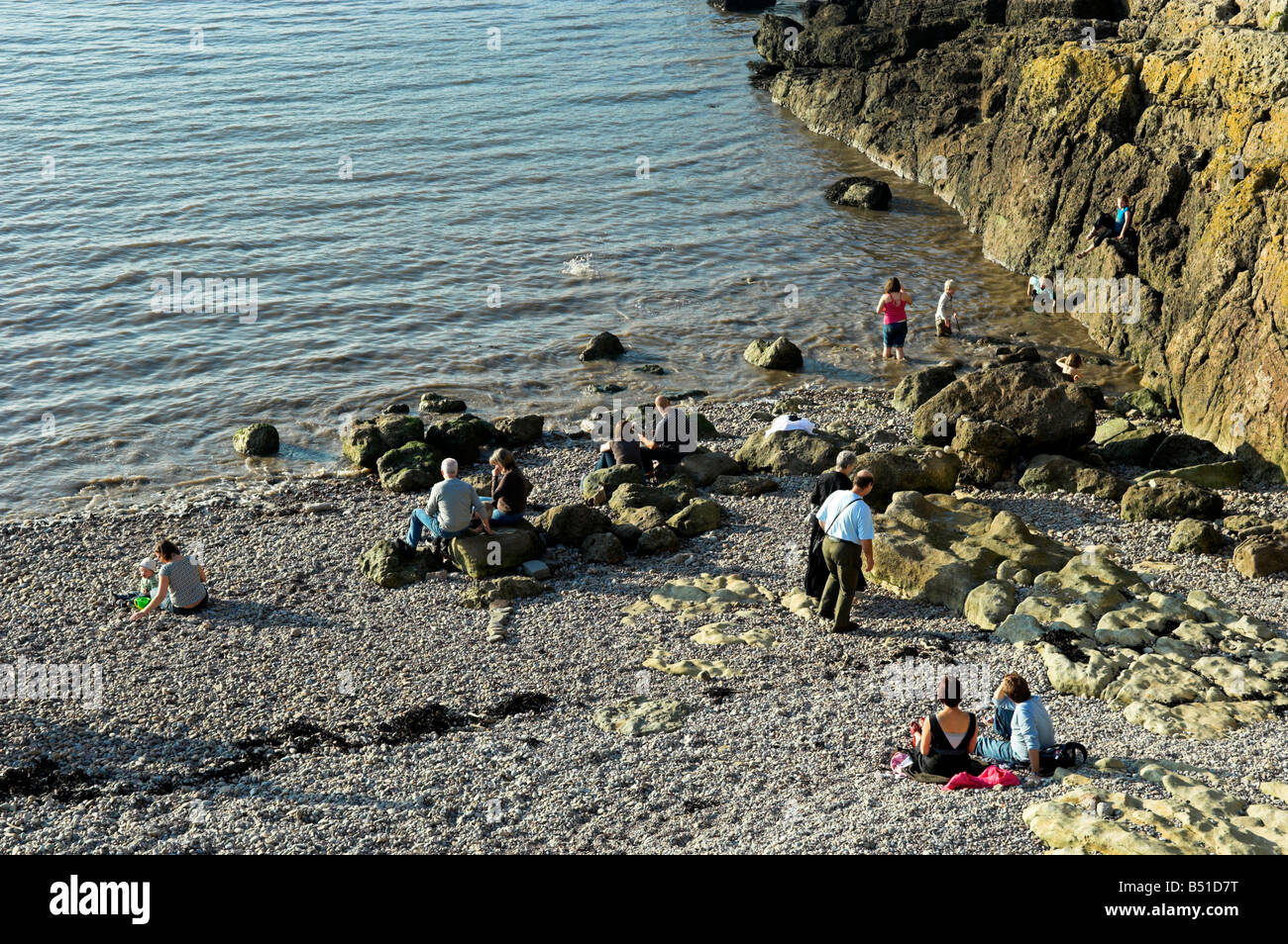 Felsigen Strand Clevedon North Somerset an einem sonnigen Herbsttag Stockfoto