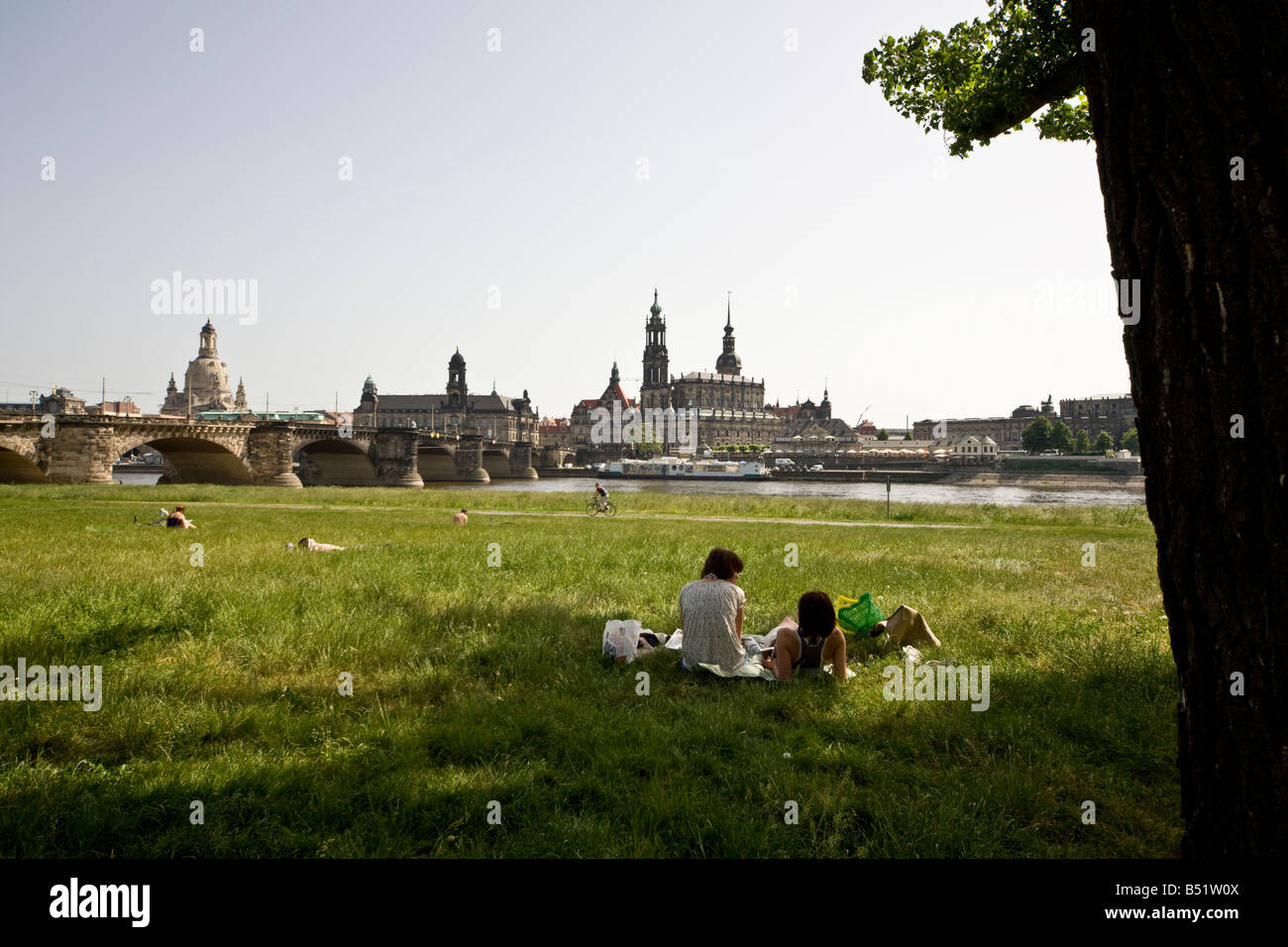 Mit Blick auf die alte Stadt Dresden Stockfoto