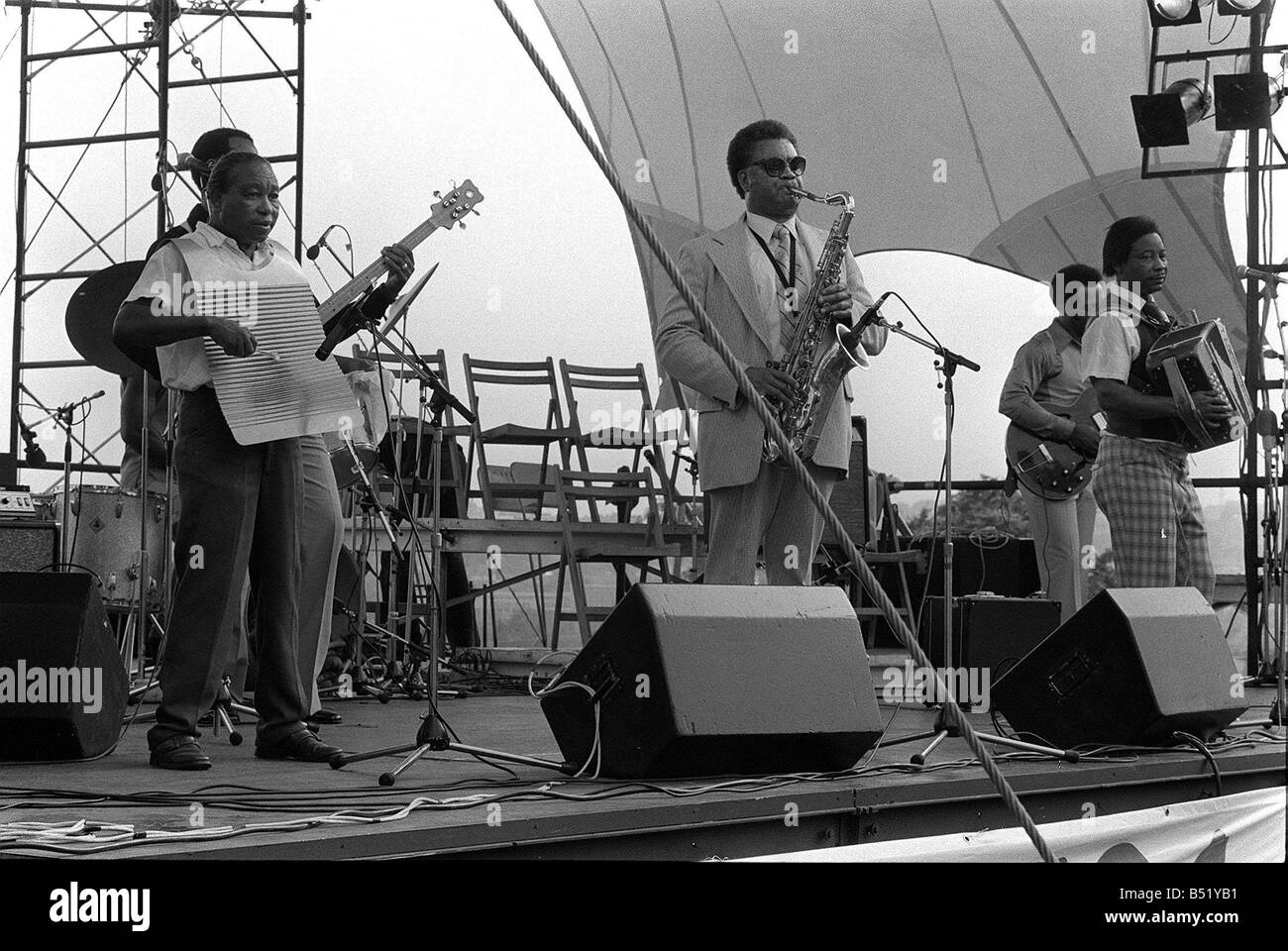 Das Hauptstadt-Jazz-Festival im Alexandra Palace Juli 1979 unter den Gruppen aus den Vereinigten Staaten Aws Rocking Dopsie in der Gruppe war Chester Reno, ein Zink gewaschen-Brett gespielt Stockfoto