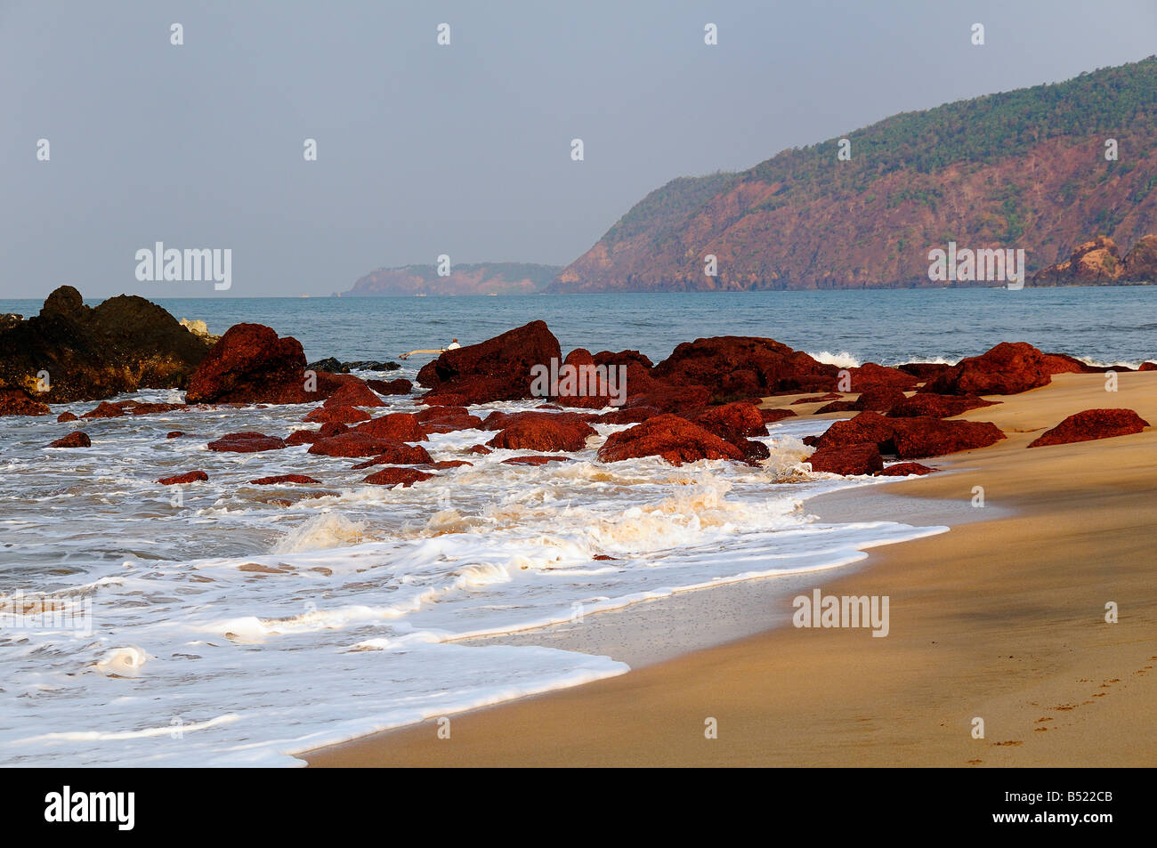 Roten Felsen am Cola Beach in Canacona Süd Goa Indien Stockfoto