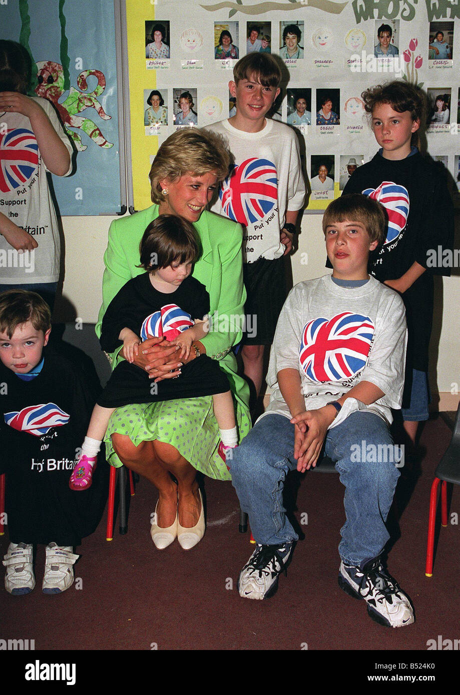 Prinzessin Diana am Royal Brompton Hospital mit Heart Of Britain Liebe Kinder vanityfair0507 Stockfoto