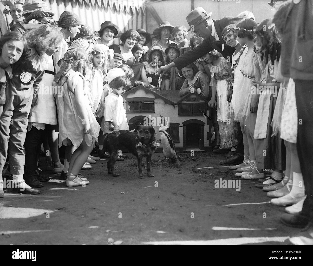 PIP Squeak mit Herrn B Lamm Juni 1921 an die theatralische Garden Party Stockfoto