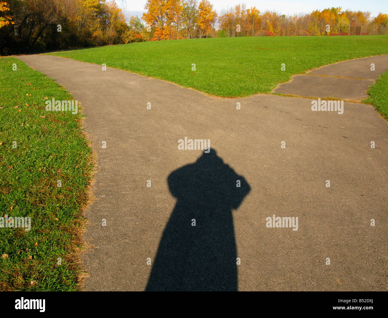 Fotografen Schatten auf Park Weg. Stockfoto