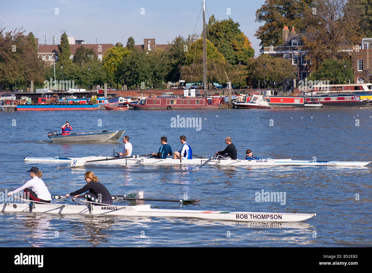 Rudern Praxis am Thames River Hammersmith London Vereinigtes Königreich Stockfoto