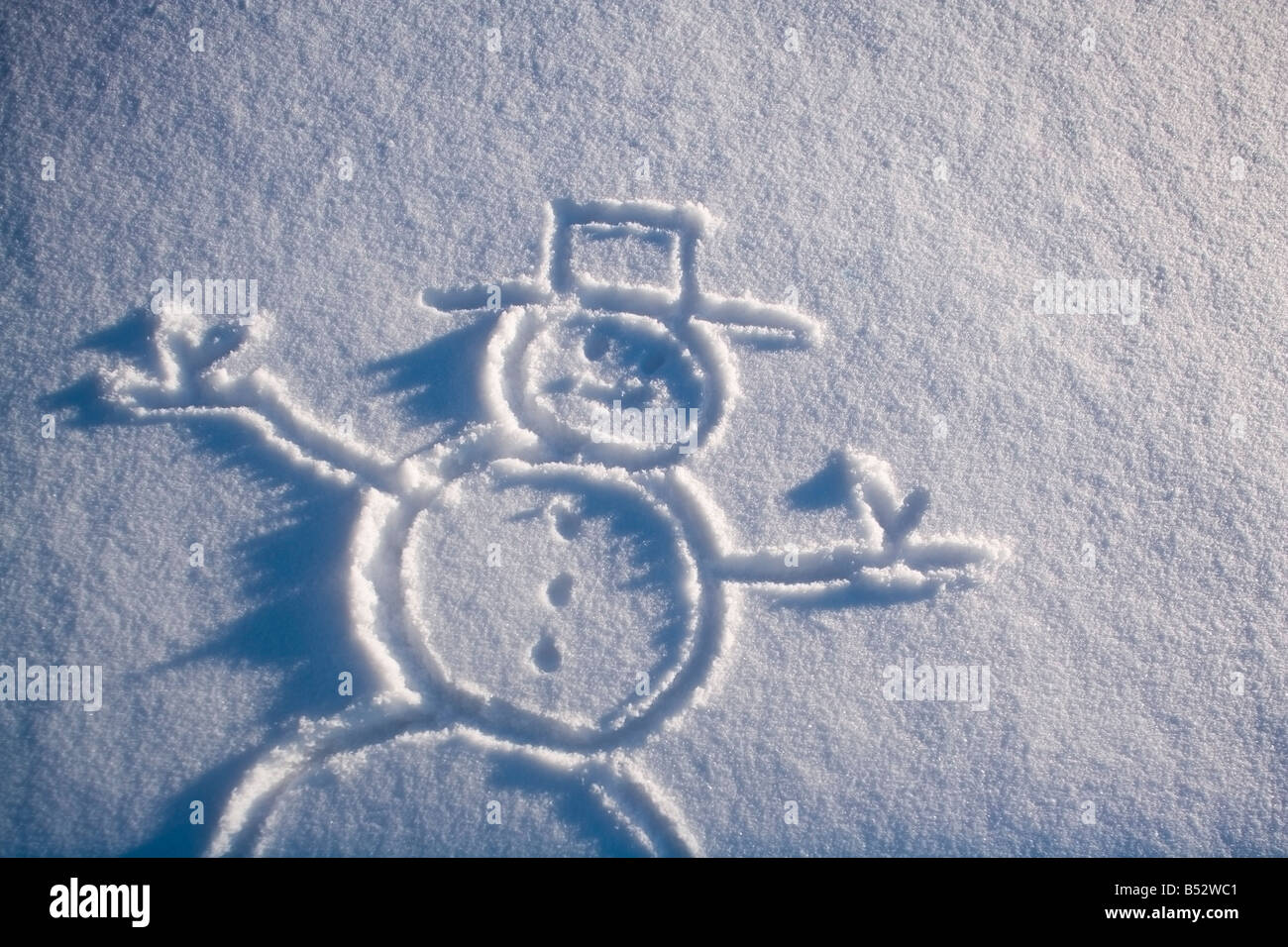 Zeichnung der Schneemann im neuen frischen Schnee Alaska winter Stockfoto