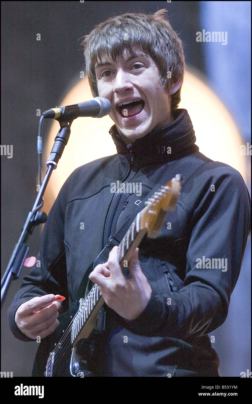 T in den Park 6. Juli 2007 Arctic Monkeys Sänger Alex Turner Stockfoto