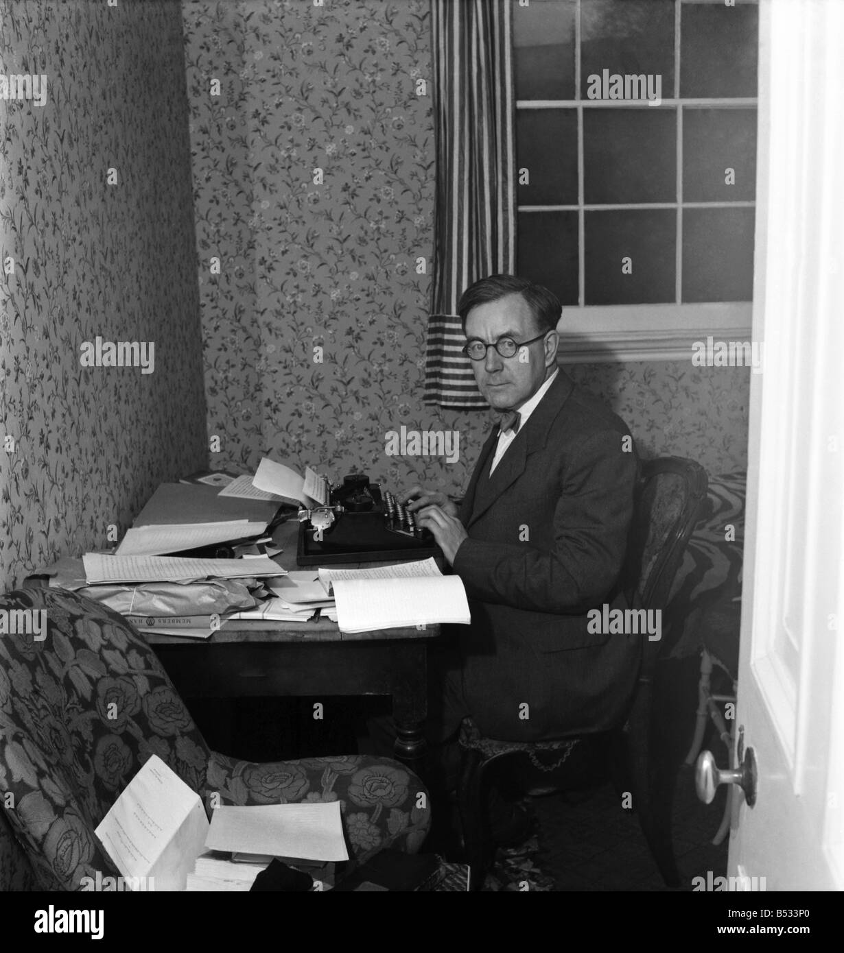 Professor A.J.P Taylor, Fellow des Magdalen College, Oxford.  
 Januar 1951  
 B509-001 Stockfoto