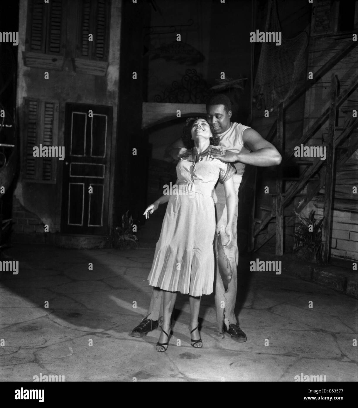Porgy und Bess - Oper Urylle Leonardos und John McCurry. Oktober 1952 C5003-002 Stockfoto