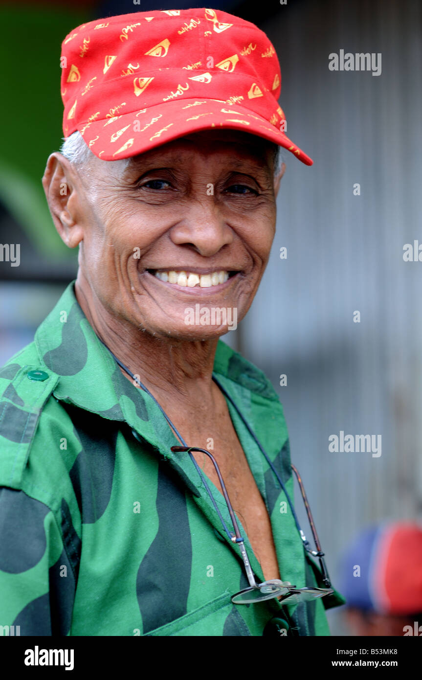 Mann auf Belakang Padang Riau Inseln Indonesien Stockfoto