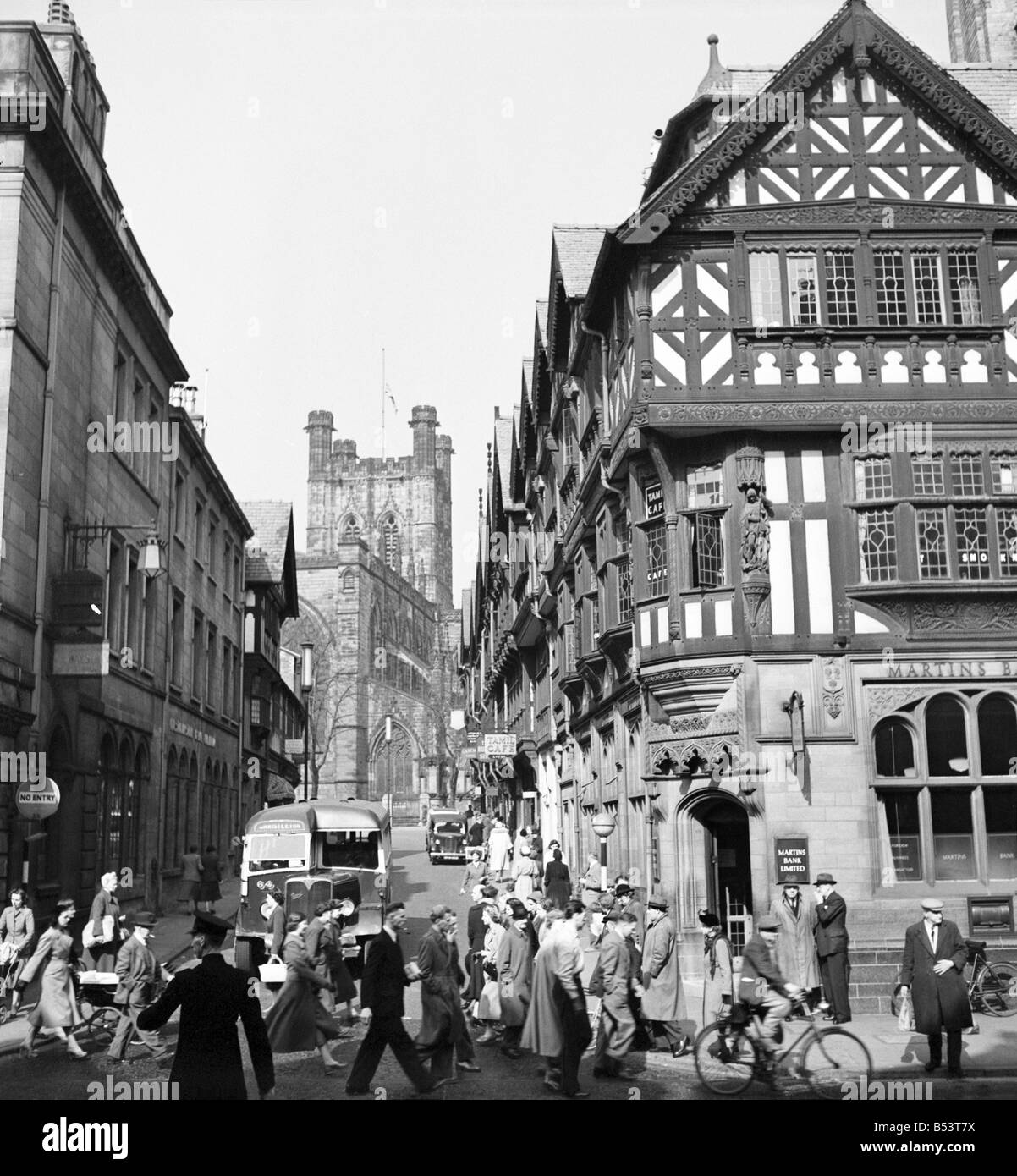 Straßenszenen in und um Chester. April 1953 D1673-001 Stockfoto