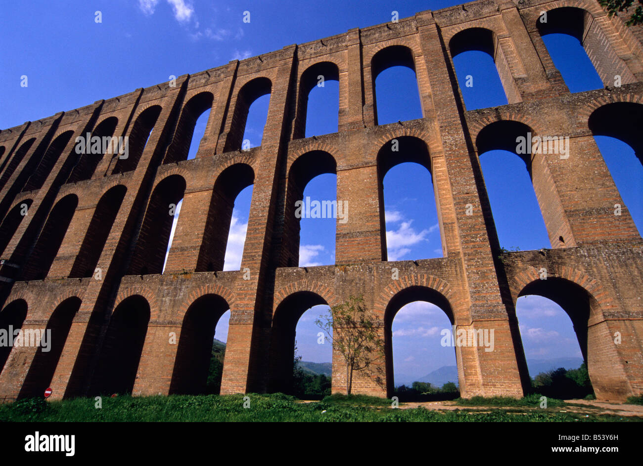 Aquädukt von Vanvitelli, Valle Maddaloni, Provinz Caserta, Kampanien, Italien Stockfoto