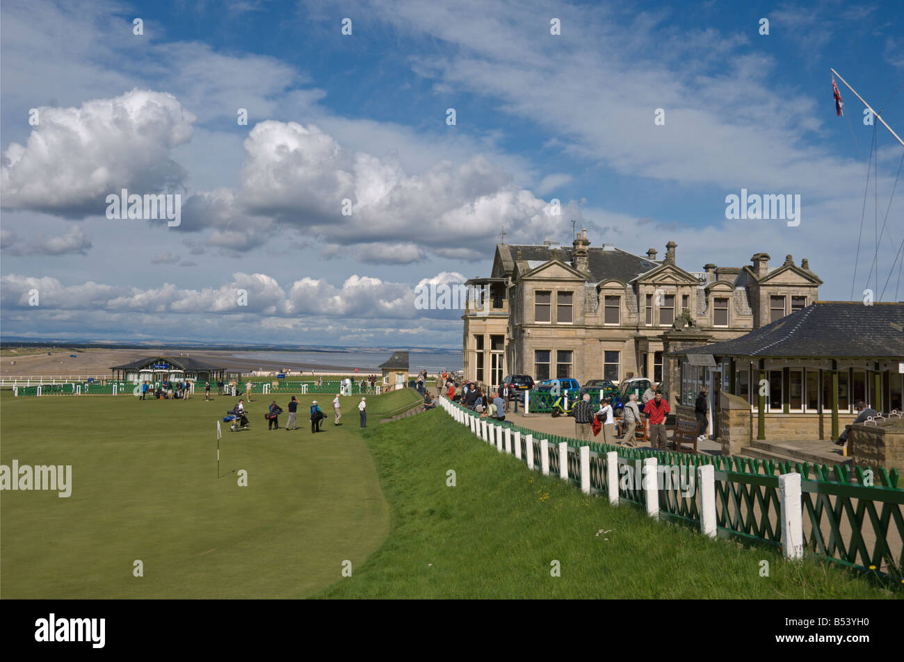 St Andrews alten Golfplatz alten Clubhaus 18. Grün Fife Schottland August 2008 Stockfoto