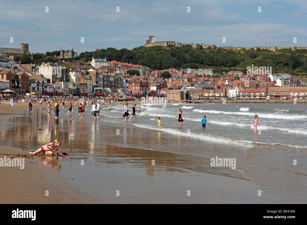 Scarborough South Bay und Schloss Stockfoto