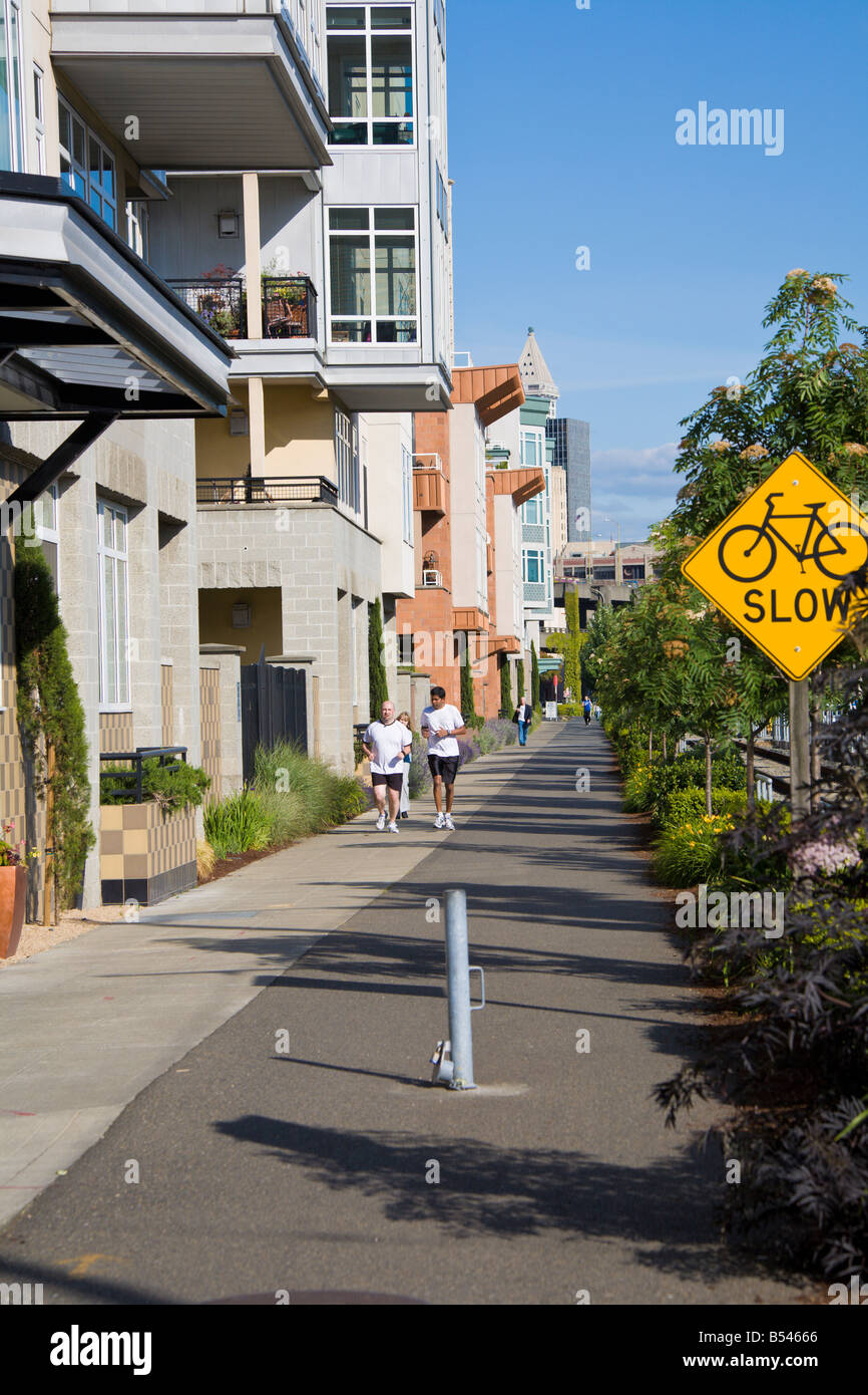 Zwei Männer, Joggen in der Innenstadt von Seattle, Washington Stockfoto