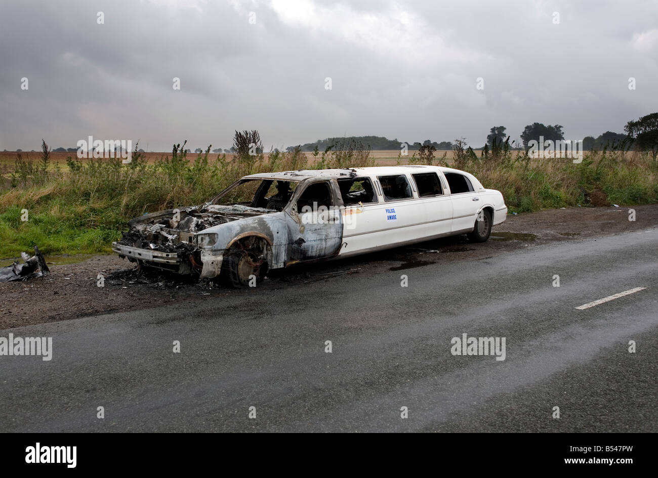 Auto Feuer verbrannten aus Resten einer gestreckten Limousine in Essex Großbritannien 2008 Stockfoto