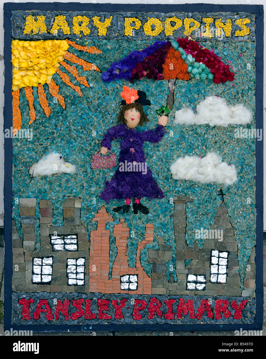 Mary Poppins Tansley Grundschule gut kleiden Derbyshire Dorf tradition Stockfoto