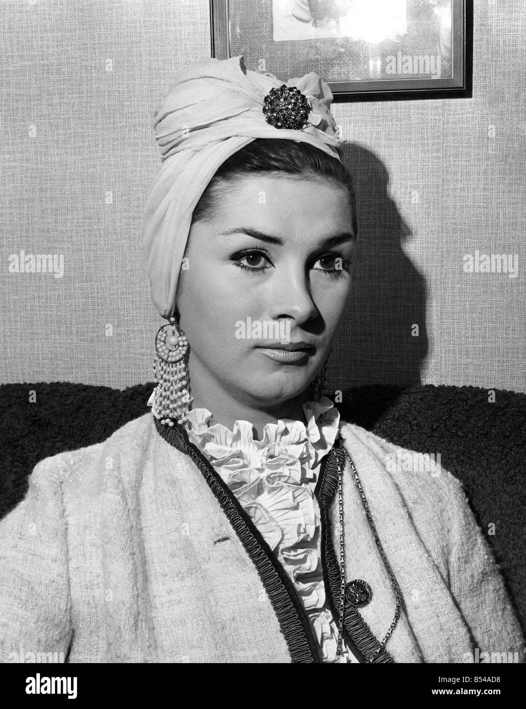 Englische Mode ModelApril Ashley, die von der Presse als eine transsexuelle 1961 geoutet wurde. &#13; &#10; April 1962 &#13; &#10; P016915 Stockfoto