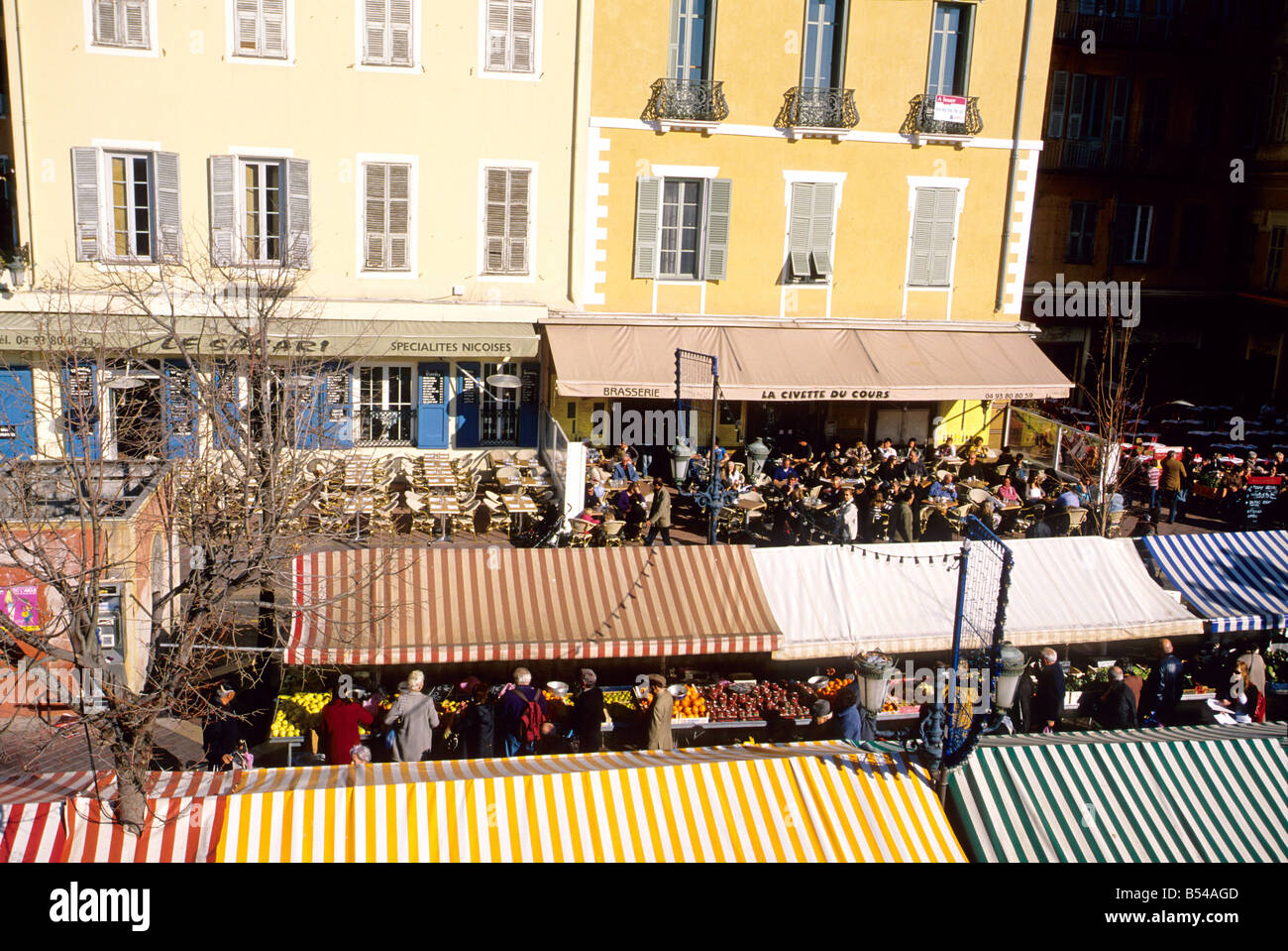 Schöner Markt in Cours Saleya Alpes-MAritimes 06 Französisch Riviera Côte d ' Azur PACA Frankreich Europa Stockfoto