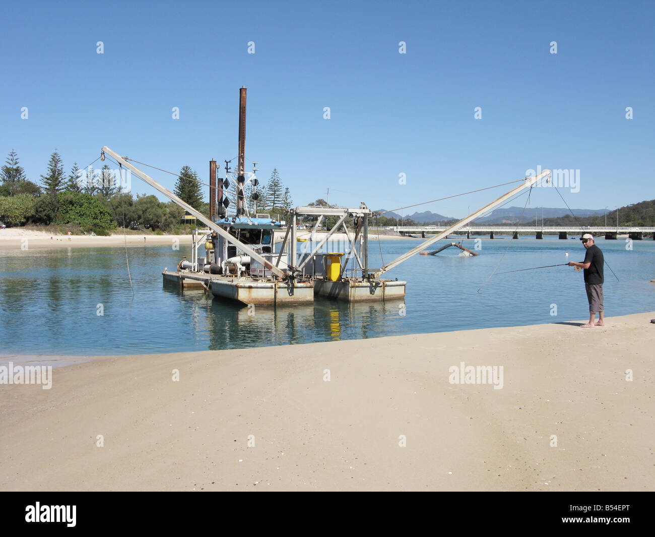 Sand Baggerarbeiten Lastkahn in Burleigh Heads, Gold Coast, Queensland, Australien Stockfoto