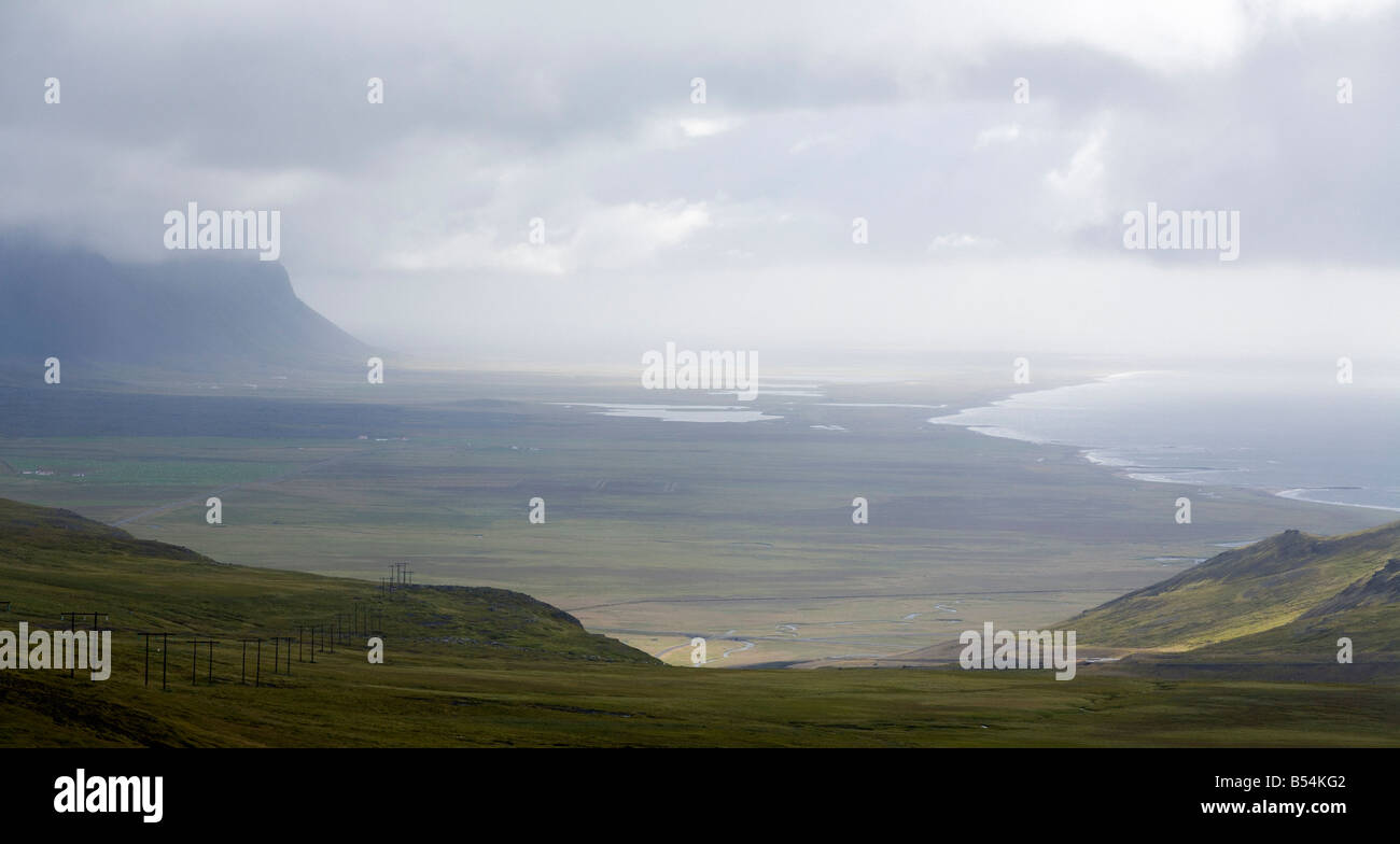 Blick entlang der Südküste und vulkanischen Bergrücken der Snaefellsnes Island Stockfoto