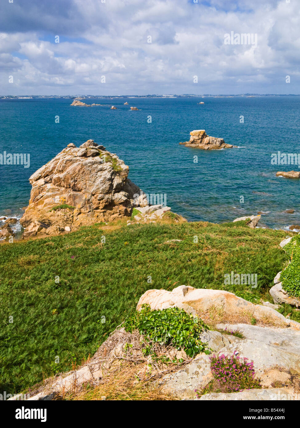 Bretagne-Küste bei Le Diben, Finistere, Bretagne, Frankreich, Europa Stockfoto