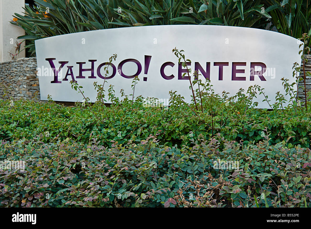 Yahoo! zentrieren Sie Santa Monica CA kommerziellen komplexen Mid-rise Büros Gebäudetechnik yahoo! Firmen Stockfoto