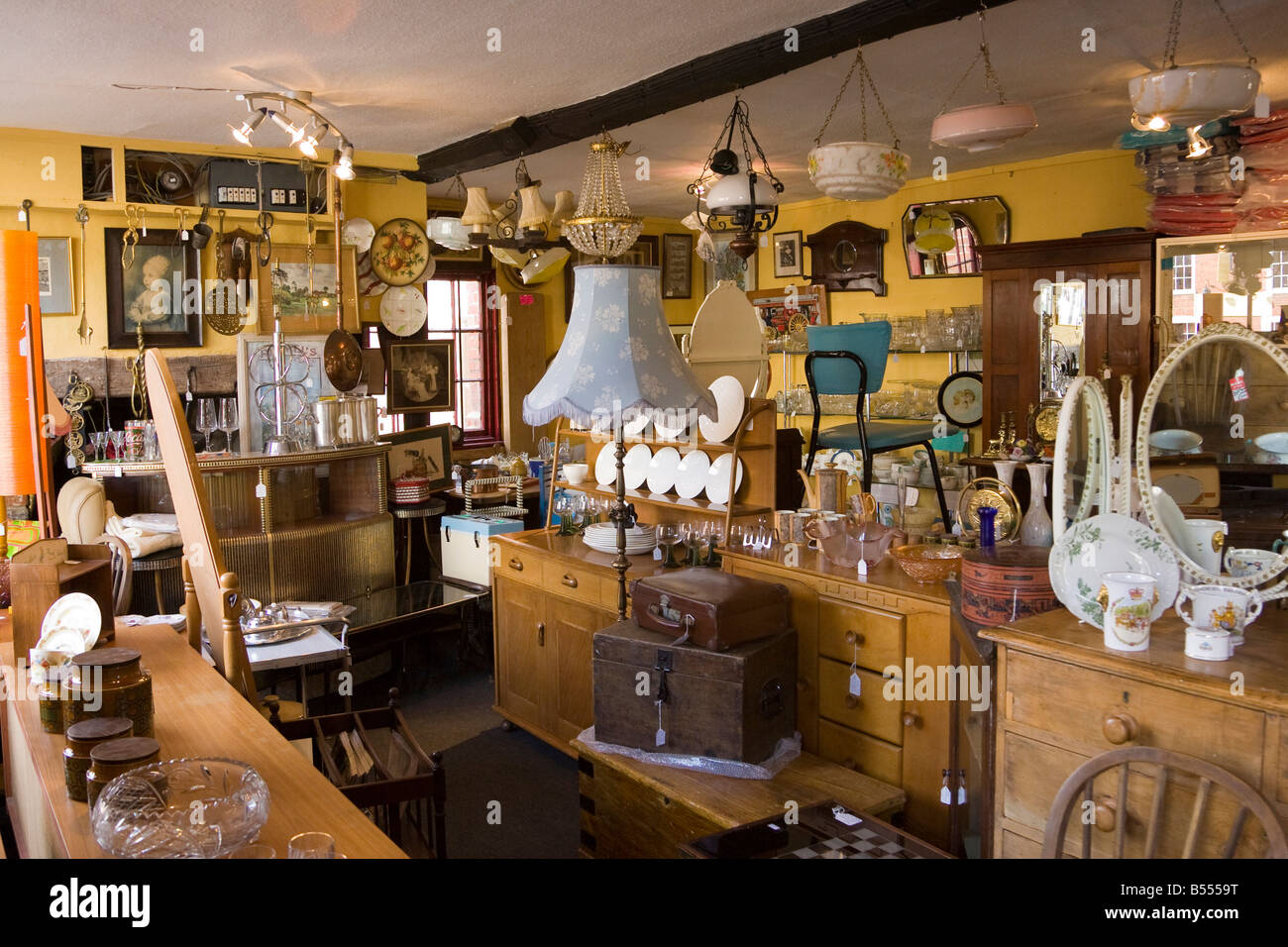 "Stall" Antiquitätenladen in Long Melford, Suffolk, UK Stockfoto