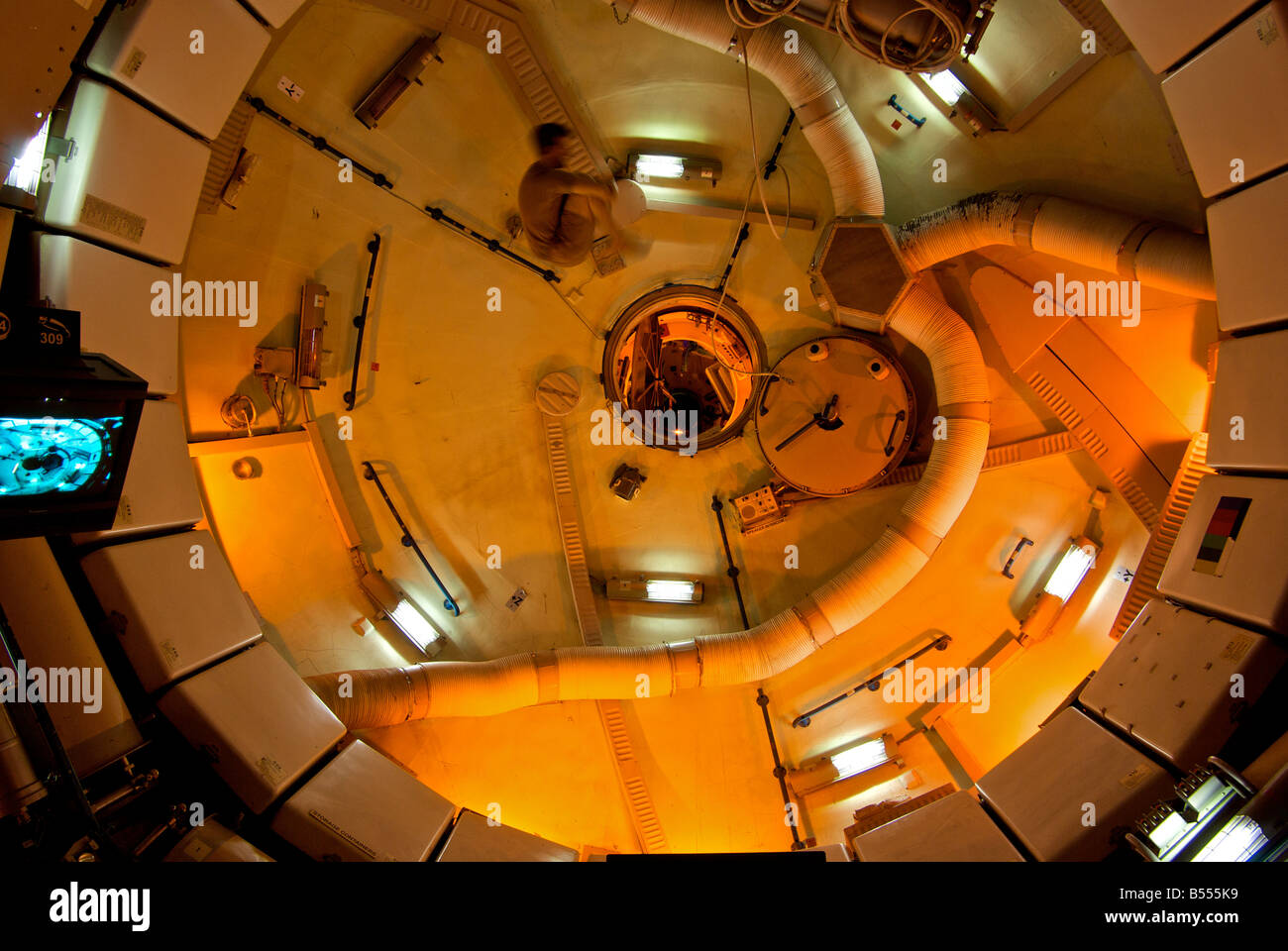 Mock-up von Sky Lab Raumstation im Space Center Houston mit Astronaut Modell in Drehbewegung Unschärfe Stockfoto