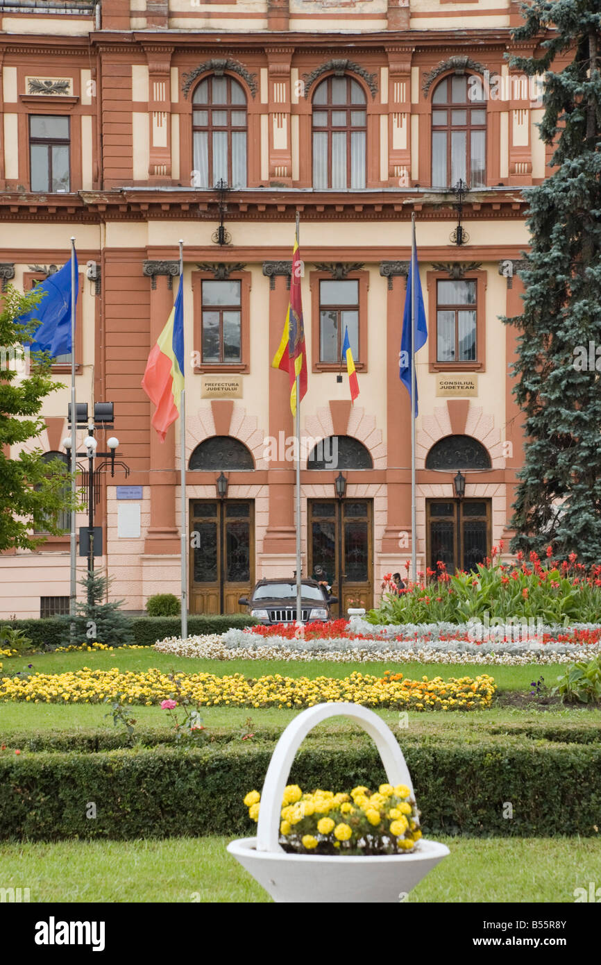 Brasov Siebenbürgen Rumänien Europa Ratsgebäude 1902 und Gärten Stockfoto