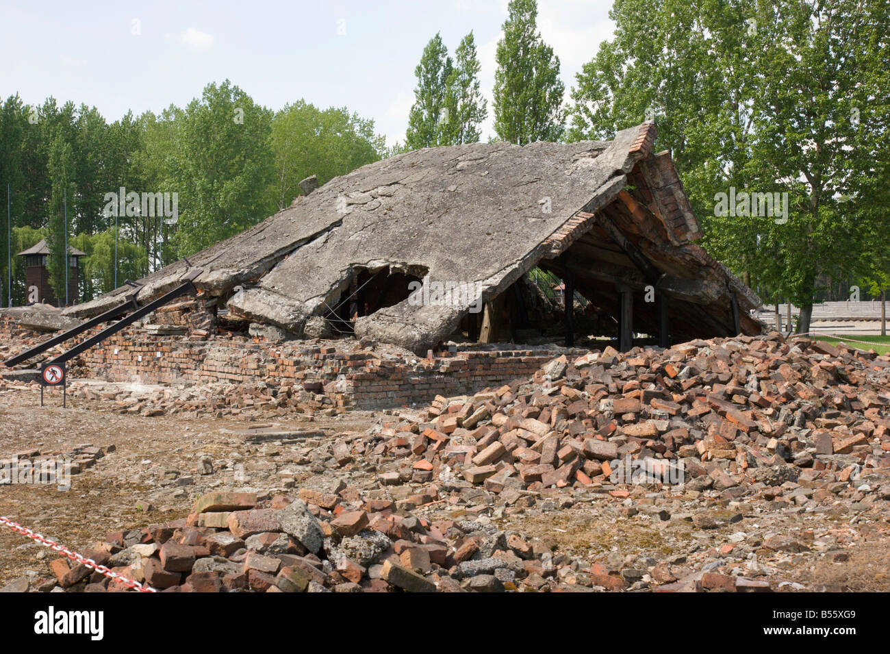 Ruinen von einem der Gaskammer und Krematorium Gebäude im ehemaligen KZ Auschwitz II (Birkenau) Stockfoto