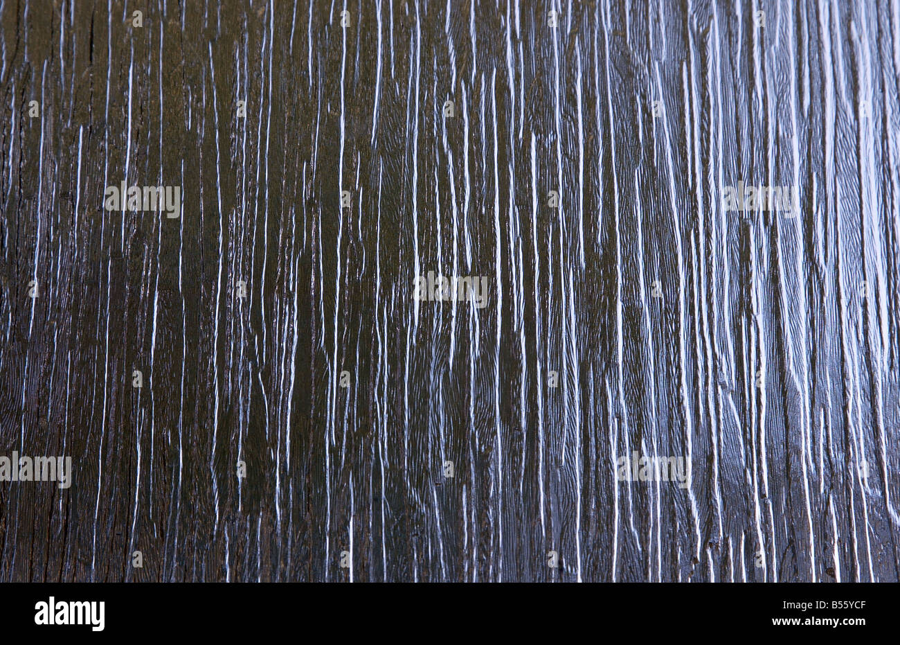 Eine Glasscheibe mattiert mit einem vertikalen panel Stockfoto