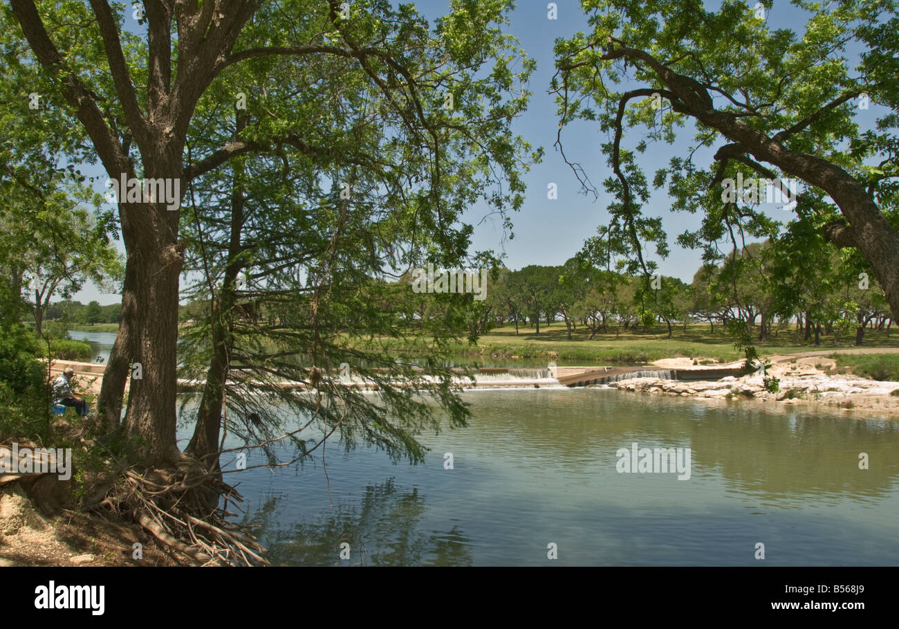 Texas Hill Country Stonewall Lyndon B Johnson National Historical Park Ranch Fischer Fahrbahn über den Pedernales River Stockfoto