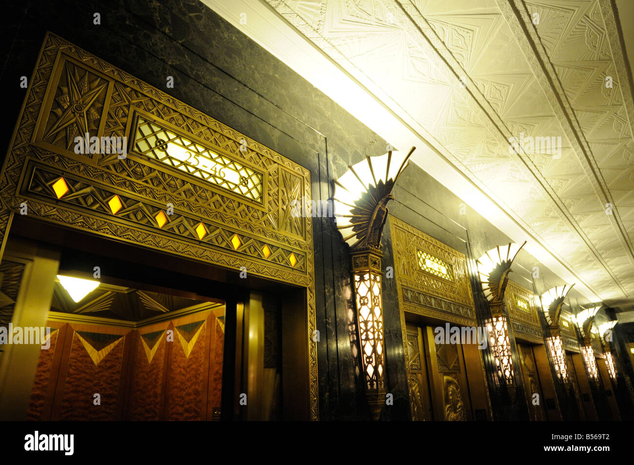 Art-Deco-Stil eingerichtet. Lobby des One North LaSalle Building (1930). LaSalle Street. Die Schleife. Chicago. Illinois. USA Stockfoto