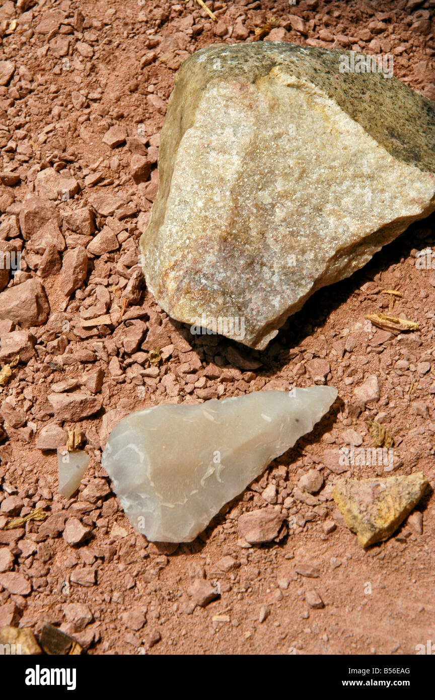 Jamestown Regelung Virginia indischen Werkzeuge weißen Feuerstein Pfeilspitze steinerne Schaber Powhatan Dorf Stockfoto