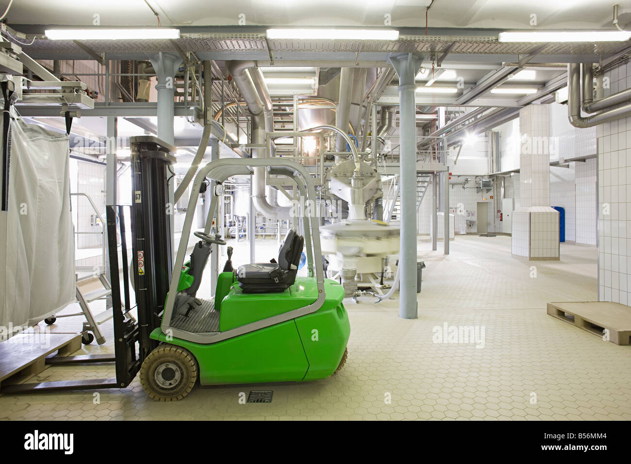 Gabelstapler in einer Fabrik Stockfoto