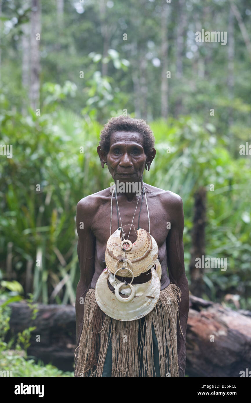 Die Regenwälder und Dorf Frau Omati, Gulf Provinz, Papua Neu Guinea Stockfoto