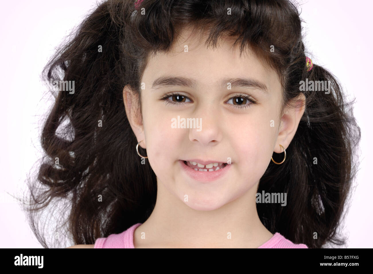 Porträt eines schönen jungen Mädchens Stockfoto