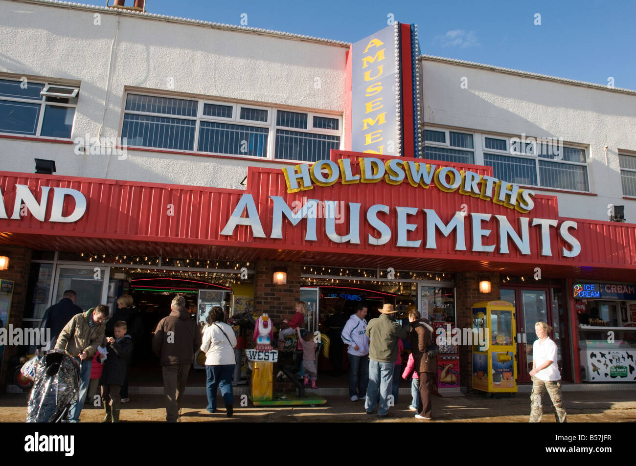 Vergnügungen Spielhalle Arkaden am Meer britisches Englisch uk  Spielautomaten Spielautomaten Maschine Vergnügungen Spielhalle Spielhallen  s Stockfotografie - Alamy