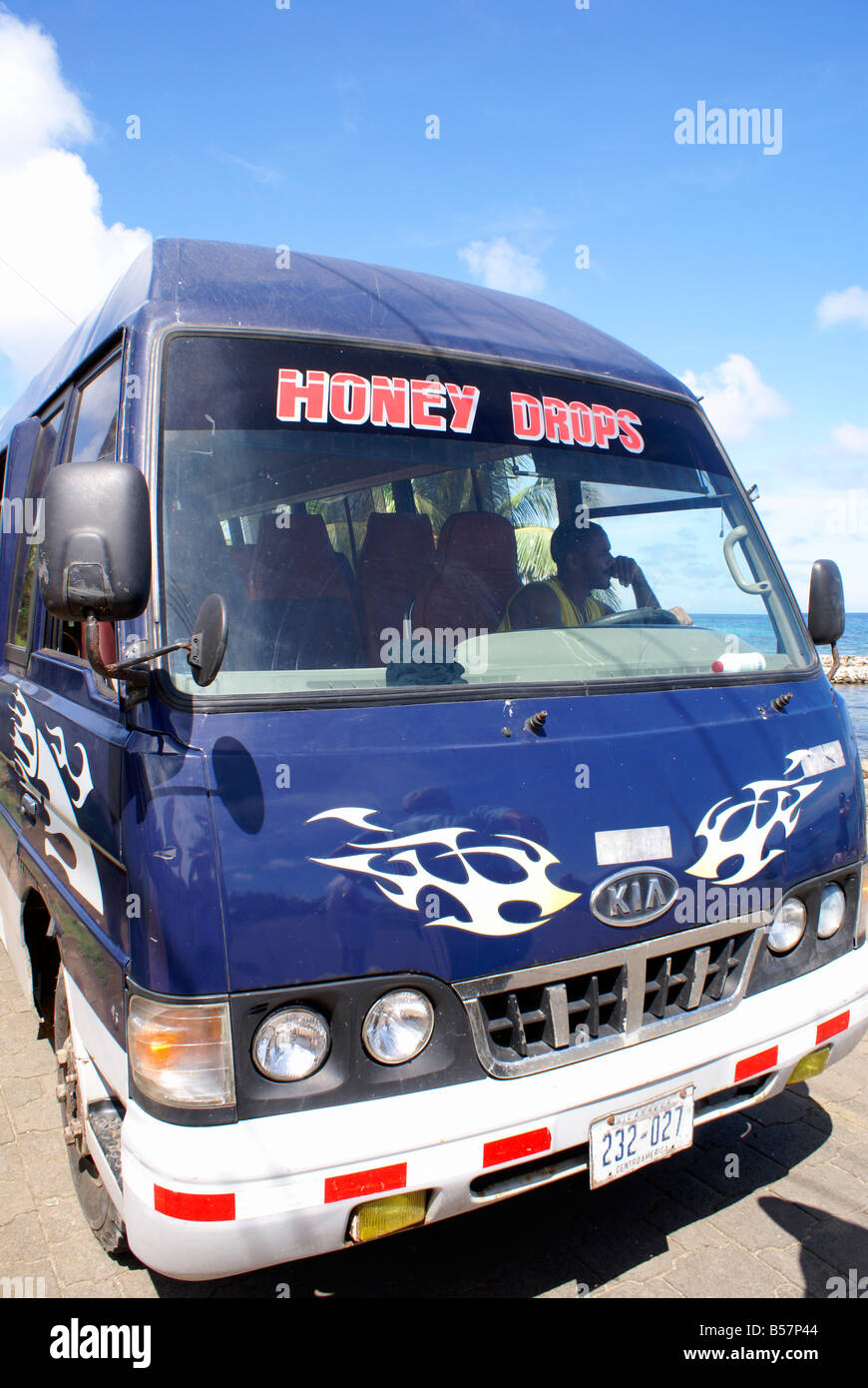 Touristische Minibus auf Big Corn Island, Nicaragua, Mittelamerika Stockfoto