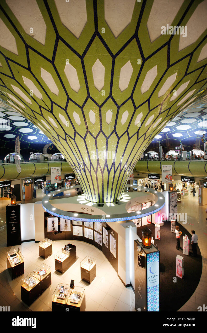 Duty free-Shop, zum internationalen Flughafen Abu Dhabi, Vereinigte Arabische Emirate Stockfoto