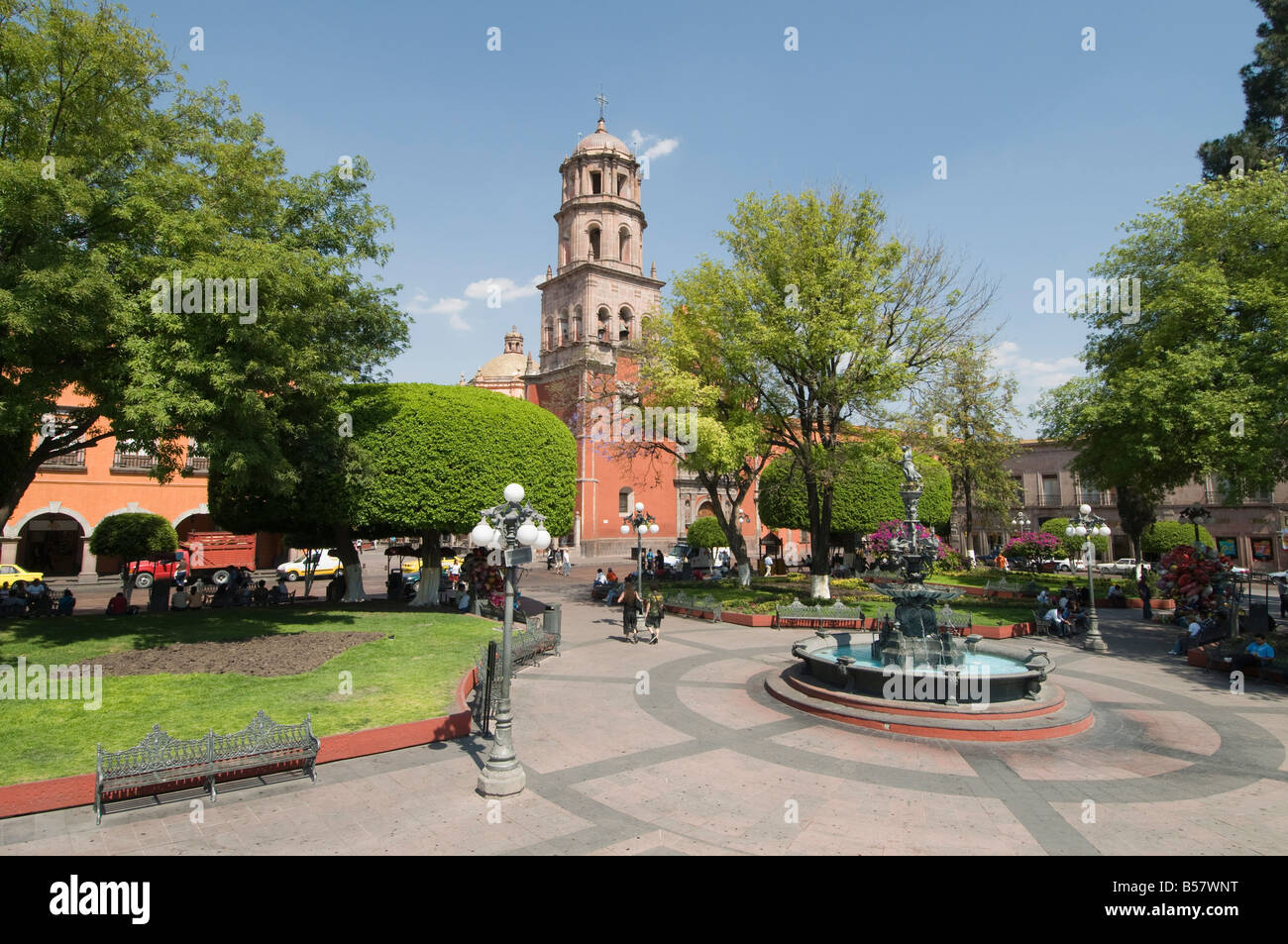 Turm der Kloster Kirche von San Francisco, Santiago de Querétaro, UNESCO-Weltkulturerbe, Staat Querétaro, Mexiko Stockfoto