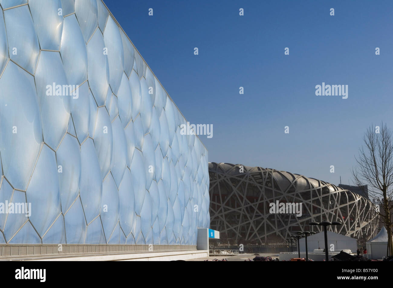 Das Wasser Cube National Aquatics Center Baden Arena und National Stadium in den Olympiapark, Peking, China, Asien Stockfoto