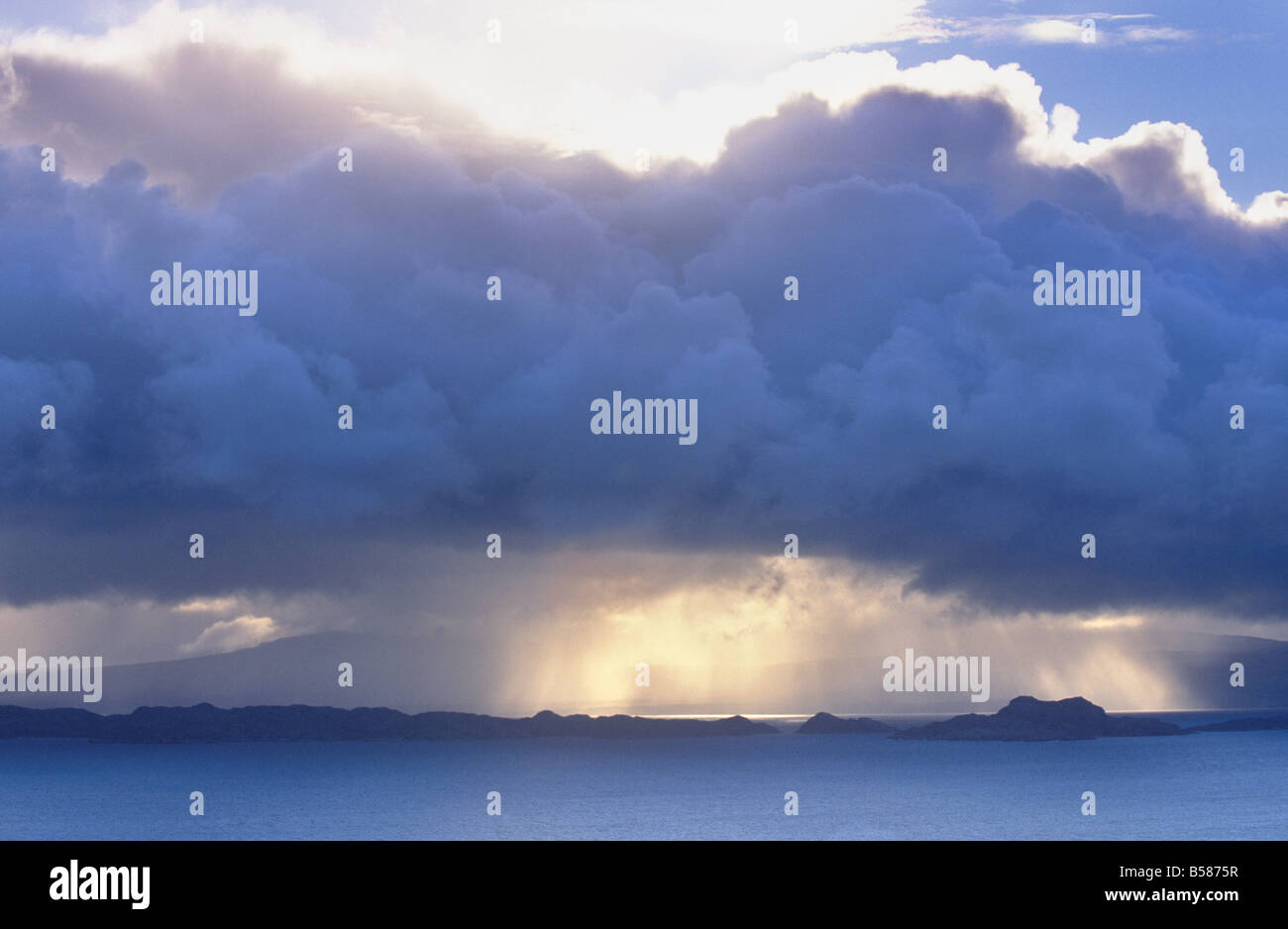 Stürmisches Wetter, Bornesketaig, Trotternish Halbinsel, Isle Of Skye, innere Hebriden, Hochlandregion, Schottland, Vereinigtes Königreich Stockfoto