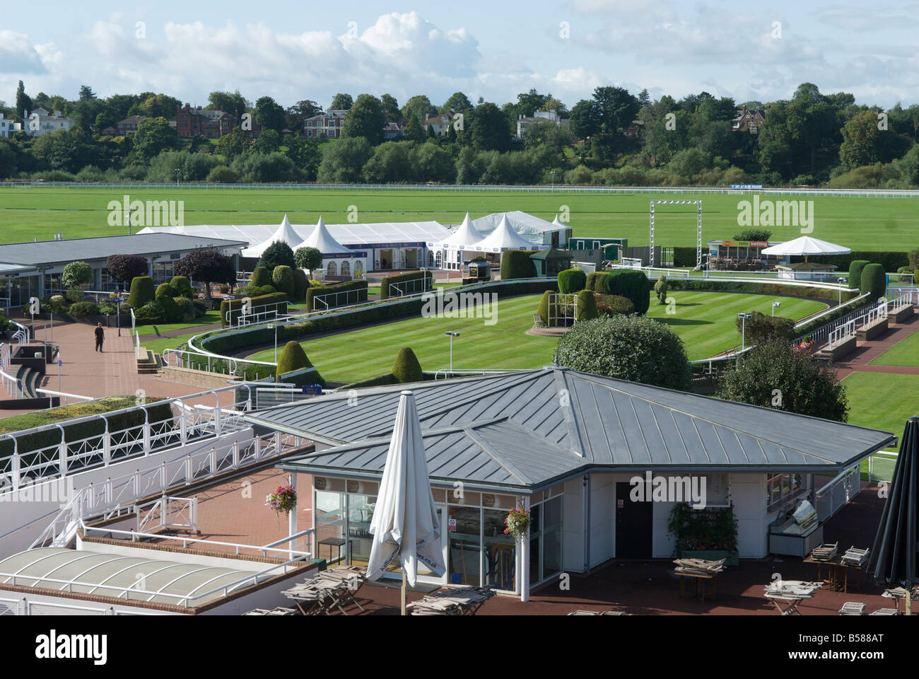 CHESTER RACECOURSE BEKANNT ALS DIE ROODEE Stockfoto