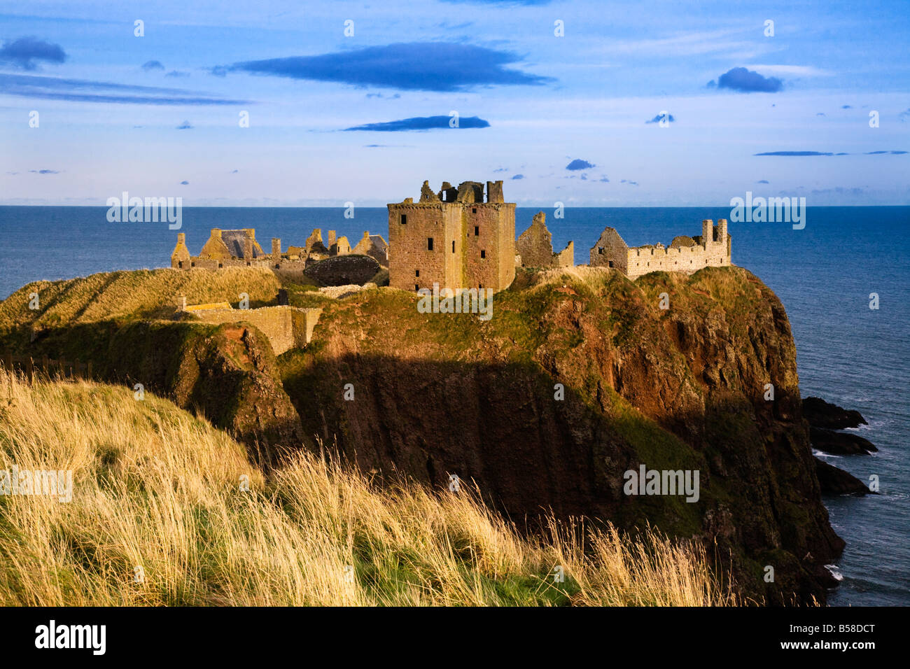 Dunnottar Castle in der Nähe von Stonehaven, Aberdeenshire, Schottland. Stockfoto