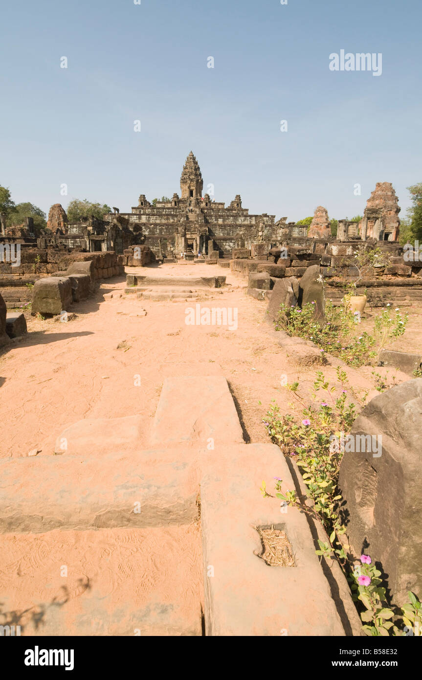 Bakong Tempel, AD881, Roluos-Gruppe, in der Nähe von Angkor, UNESCO-Weltkulturerbe, Siem Reap, Kambodscha, Indochina, Südost-Asien Stockfoto