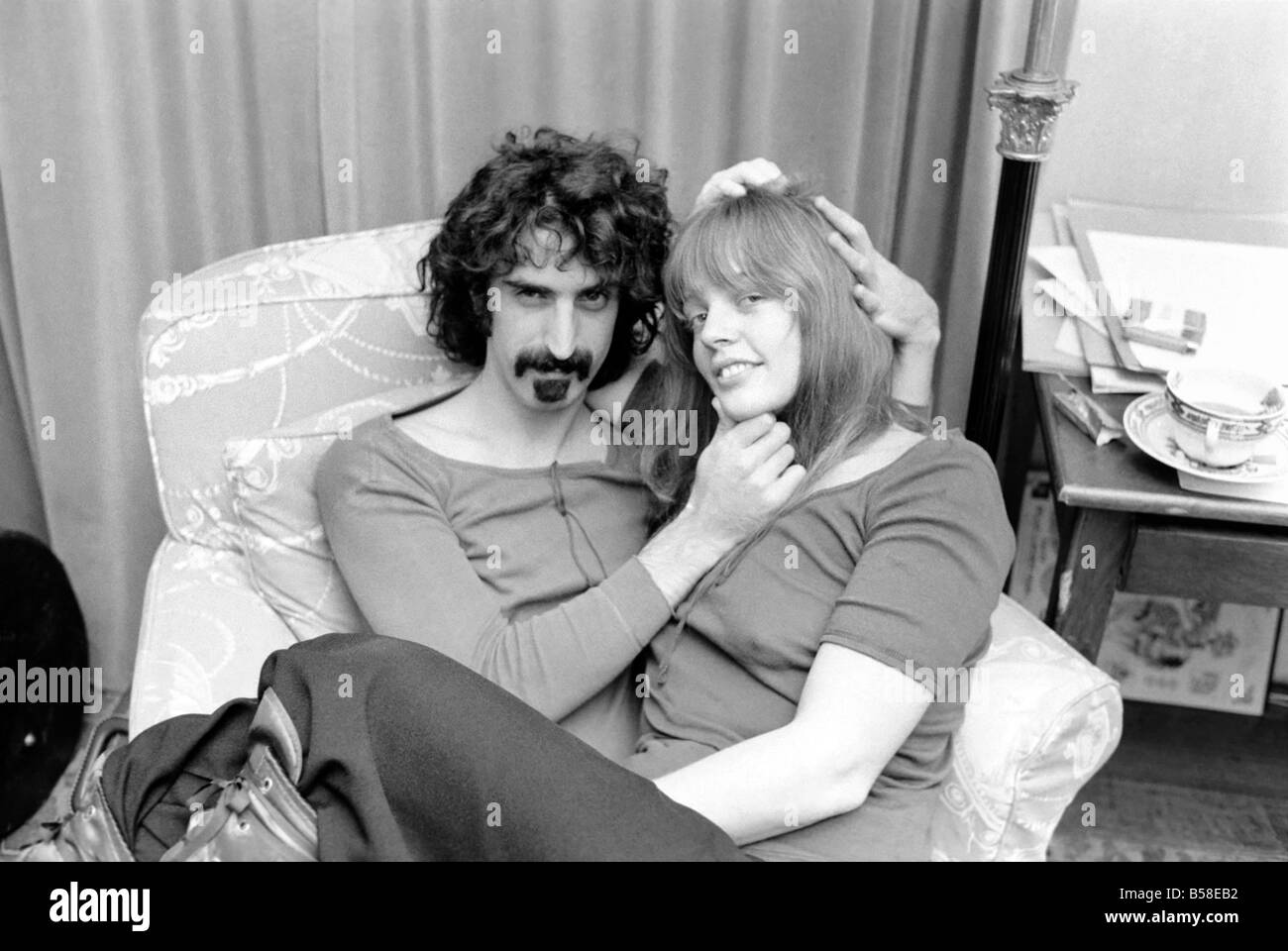 Frank-Zappa-Komponist und Musiker und Frau Gila. Januar 1971 71-00141 Stockfoto